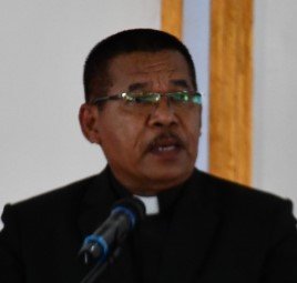 Picture of Pdt. Hendri Hetharie